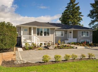 812 Mann Ave, Saanich, BC V8Z3C4