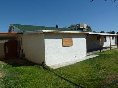 3rd image of 1601 W Willow Ave