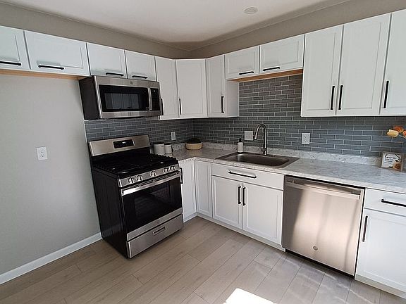 4th image of 1203 Bermuda Dr