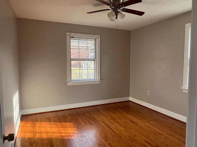 1119 Chestnut Hill Dr — Photo 17