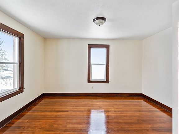 2nd image of 1418 E Walton Ave