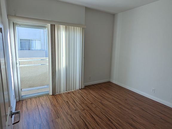 5th image of 19350 Sherman Way