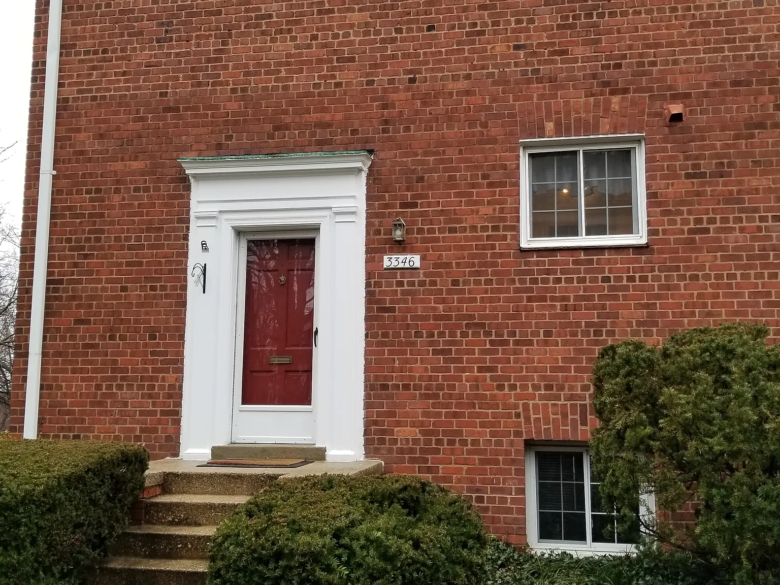 2 bed, 930 sqft, $2,450 — Photo 1