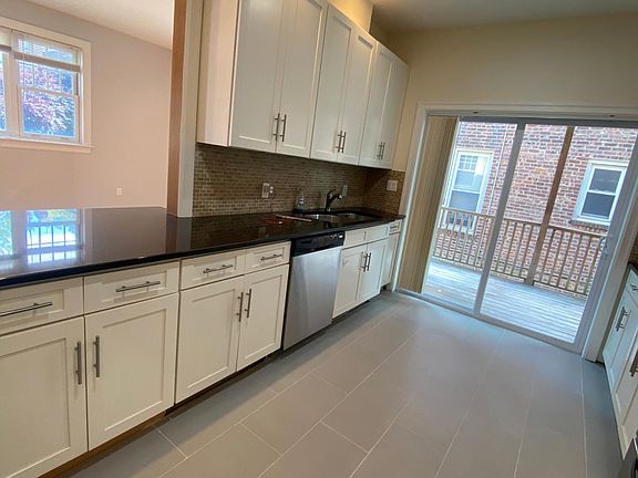 3rd image of 26 Valdale Ave #1