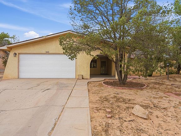 2nd image of 1425 32nd Cir SE