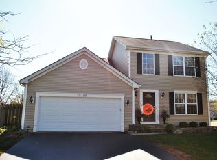 1109 Cumberland Rd, Aurora, IL 60504