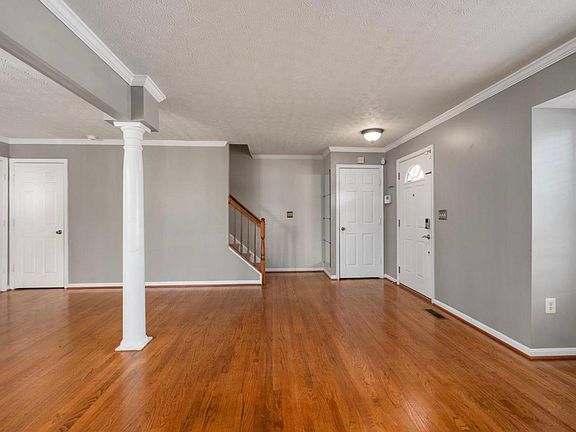 3rd image of 201 Park Brook Ct