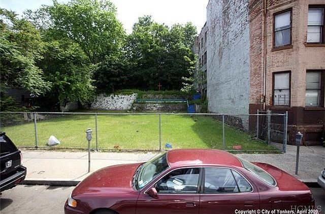 1st image of 78 Warburton Ave