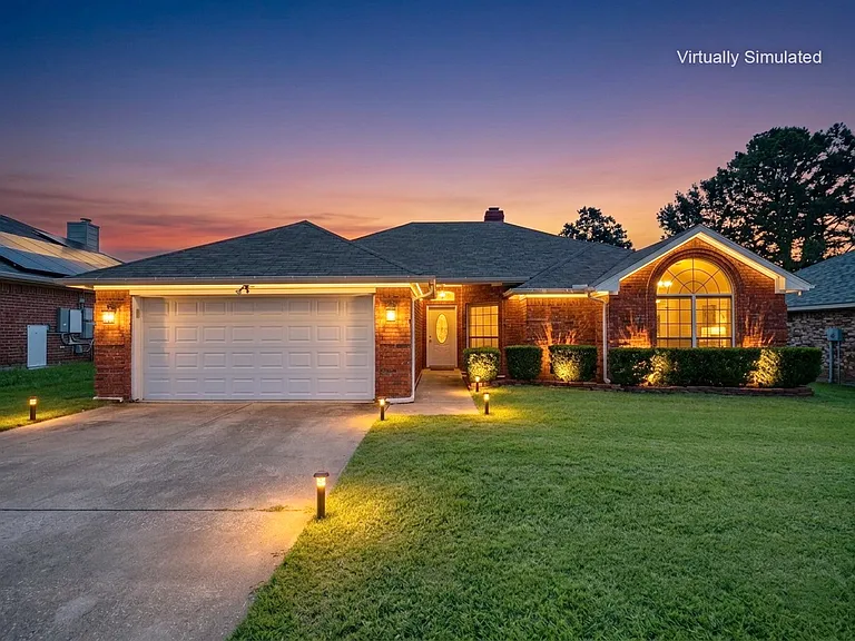 2906 Whetstone Ln — Photo 2