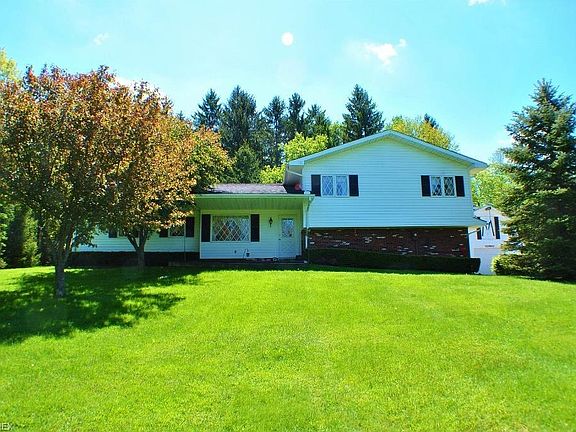 3rd image of 7875 Deerbrook Dr