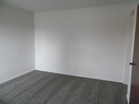 3rd image of 1577-1579 Kilkenny Dr