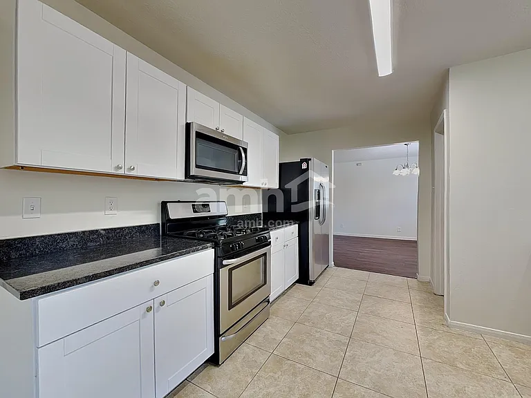 2738 Springstone Dr — Photo 4