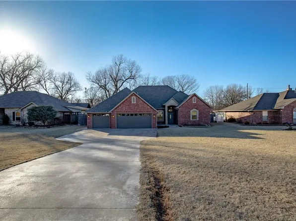 708 Parkwoods Dr, Noble, OK 73068