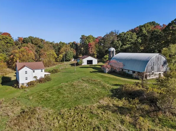 678 Stana Ln, Ruffs Dale, PA 15679