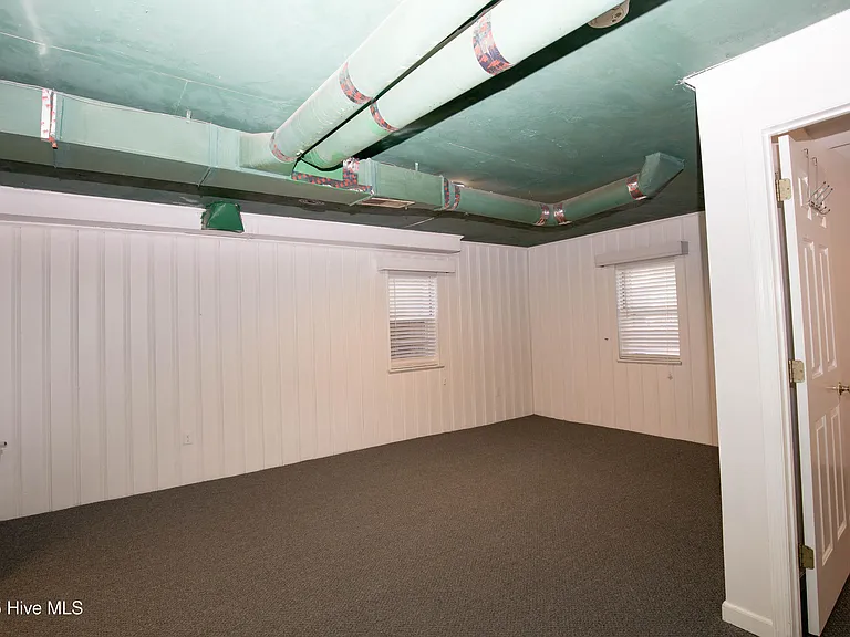 345 E New Hampshire Ave — Photo 49