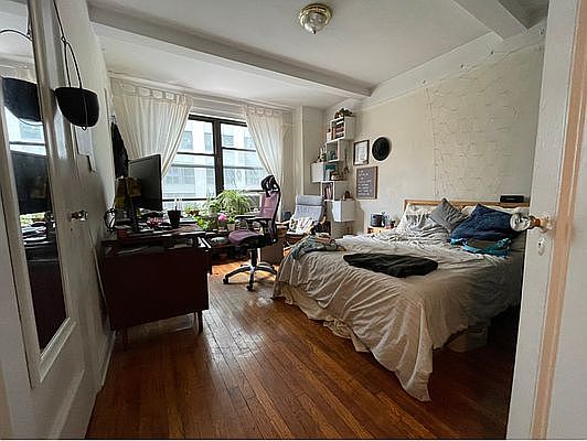 1st image of 455 W 34th St APT 15A