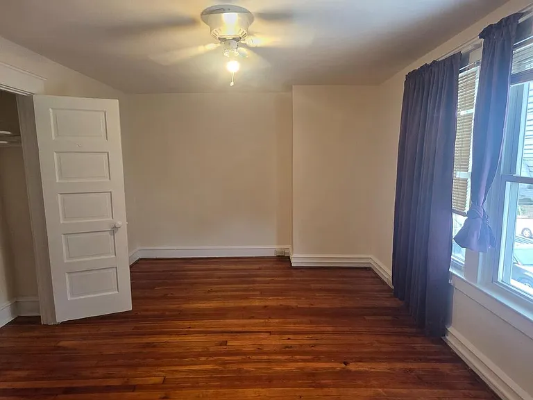 2439 Madison St — Photo 15