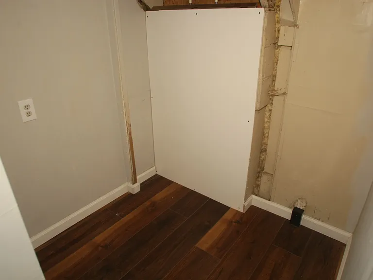 352 Longwood St — Photo 6