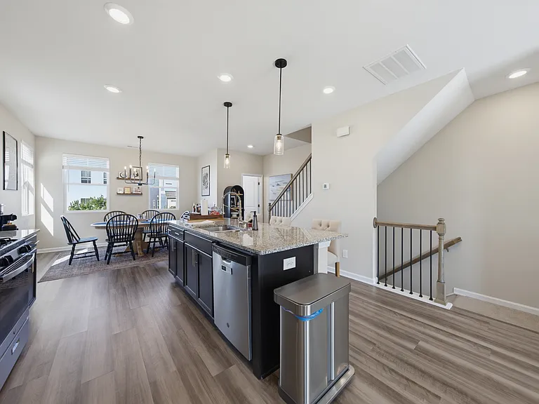 5933 Illuminate Ave — Photo 7