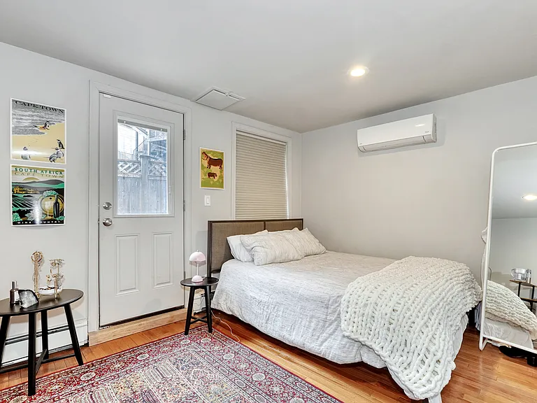 70 Clarendon St #A — Photo 5
