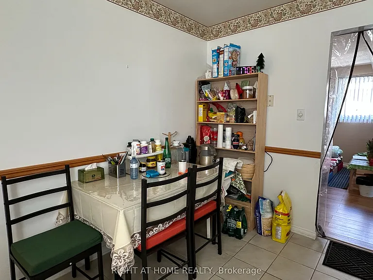 59 Pennybrook Cres #4 — Photo 5