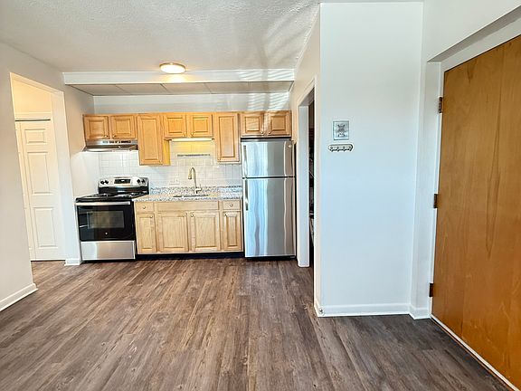 2nd image of 40 Amici Way APT 10