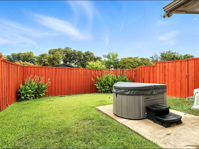 1824 Castille Dr — Photo 26