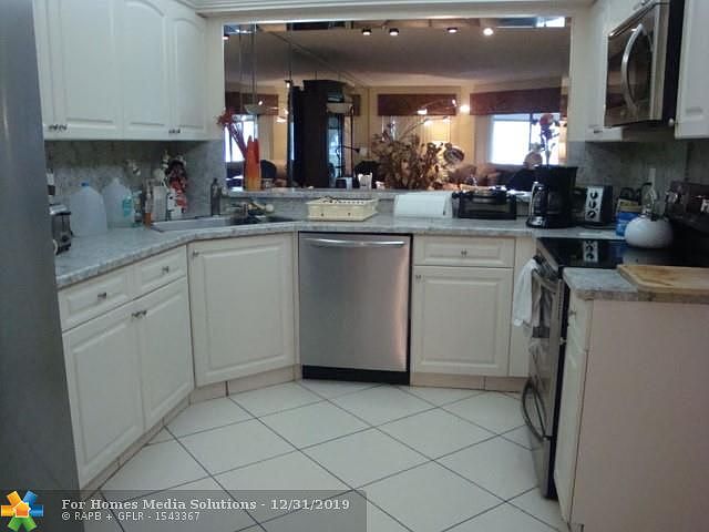 1st image of 7405 Fairfax Dr #103