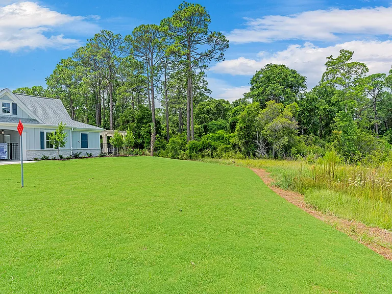 302 Cyan Ln — Photo 34