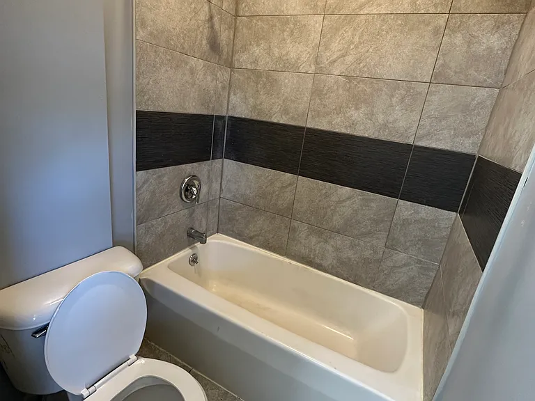 3 Putnam St #3R — Photo 10