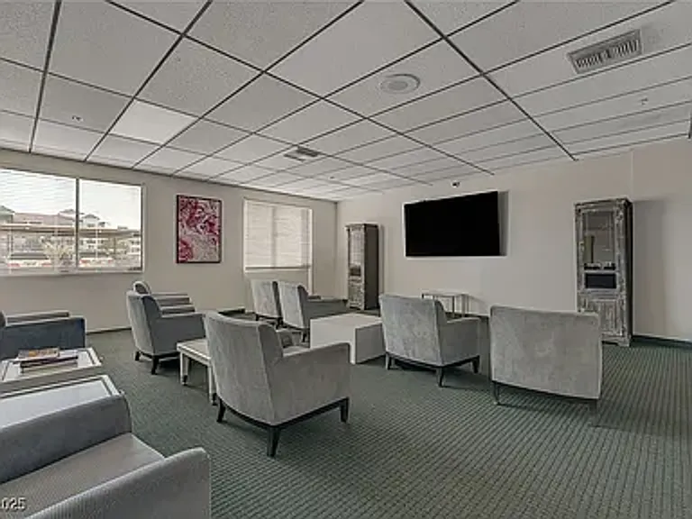3930 University Center Dr #806 — Photo 37