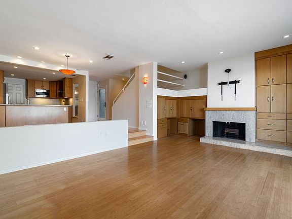 4th image of 3358 Tempe Dr