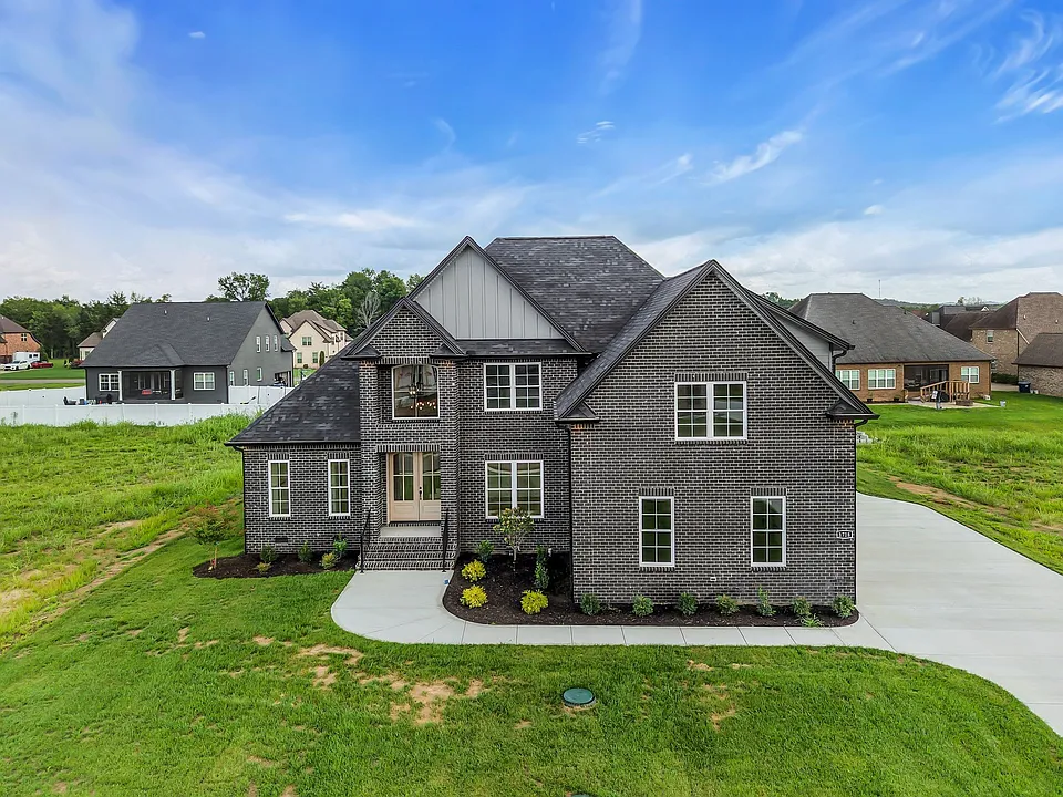 1718 Rhonda Dr