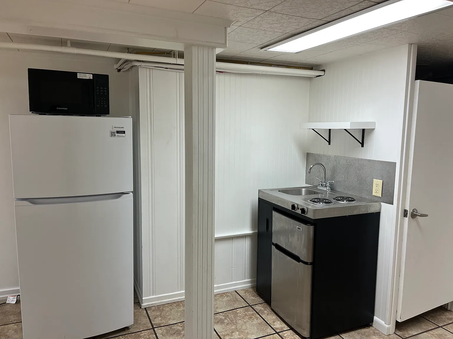Studio, 800 sqft, $1,150 — Photo 3