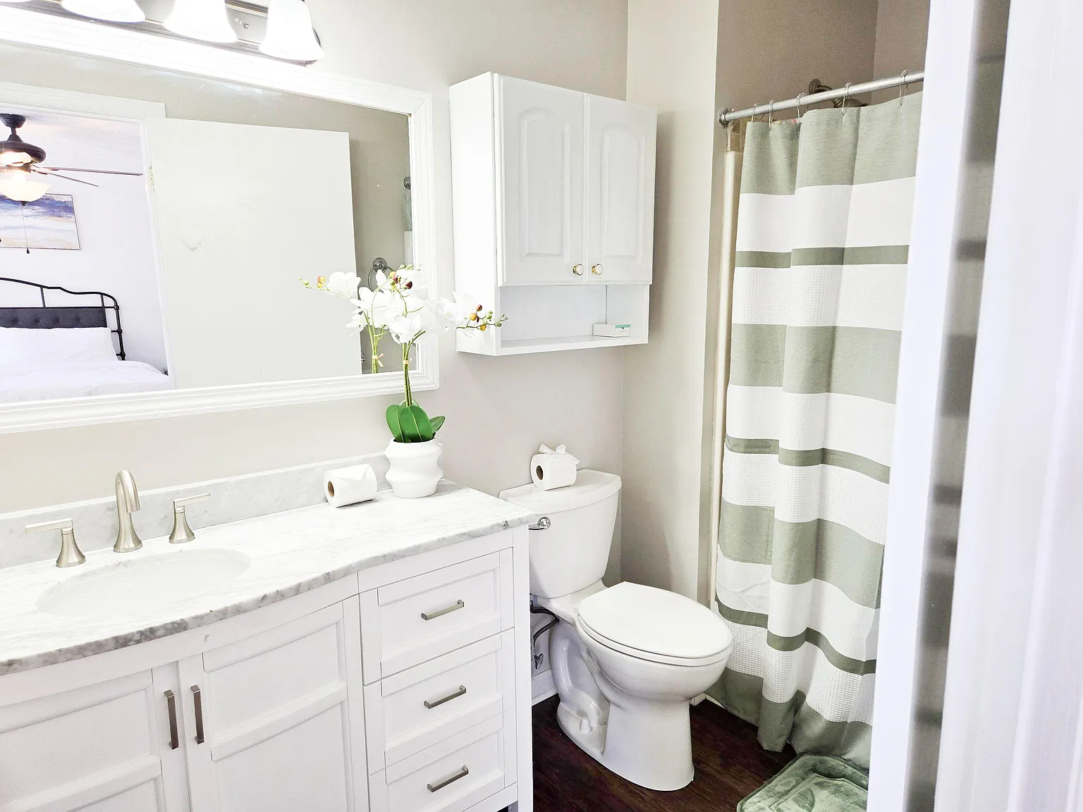 4 bed, 3.0 bath, 2200 sqft, $1,217 — Photo 2