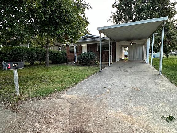 2nd image of 624 N Sassafrass St