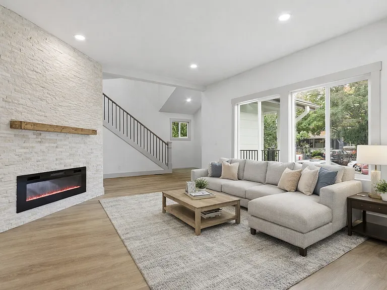 437 NE Fargo St #1 — Photo 6