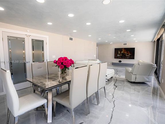 3rd image of 210 174th St APT 309