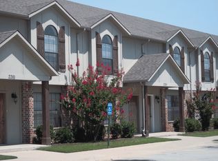 2268 Hidden Lake St APT B, Springdale, AR 72764