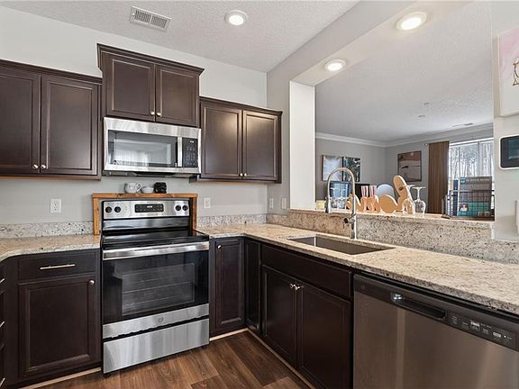 4th image of 601 Kathy Ann Way