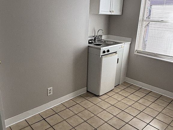 2nd image of 1025 S 10th St #11328523