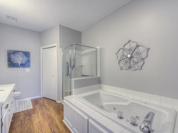 4th image of 4476 Bay Ln