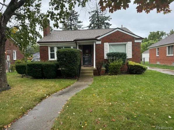 15500 Carlisle St, Detroit, MI 48205