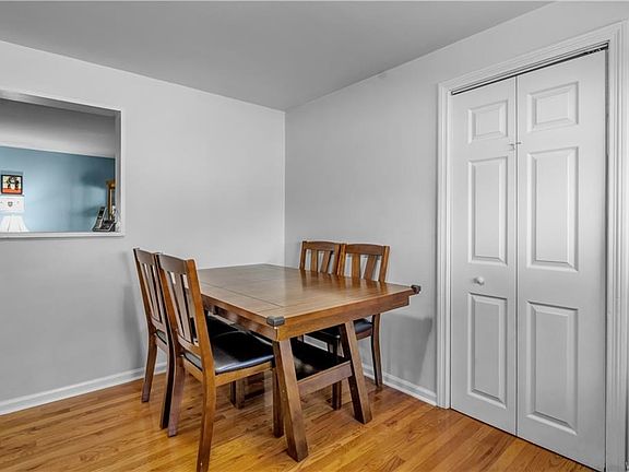 2nd image of 604 Montrose Ave