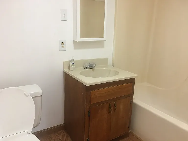 829 E Main St #2 — Photo 10