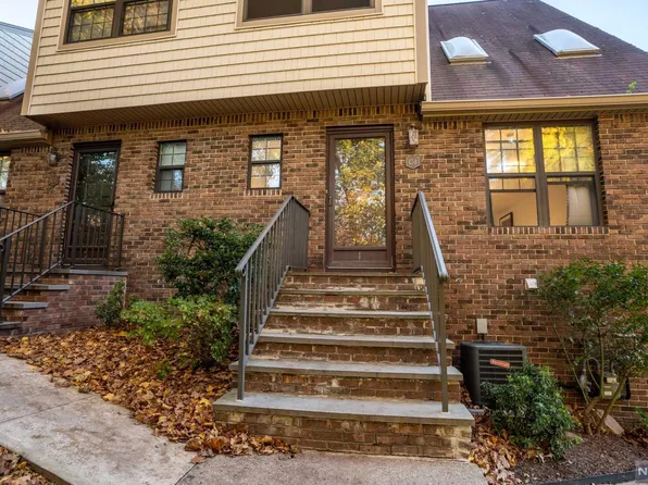 101 E Oak St APT C-1, Oakland, NJ 07436