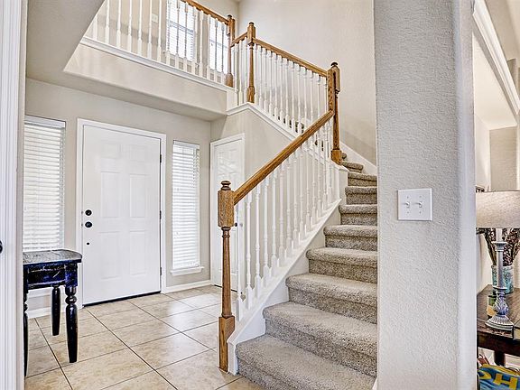 4th image of 1738 Pepper Hill Ln