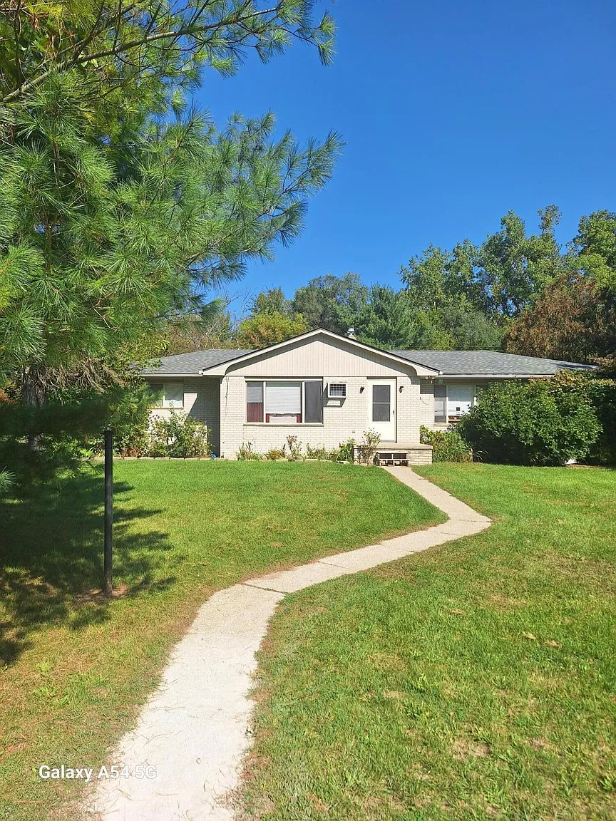 3871 Judd Rd photo 1