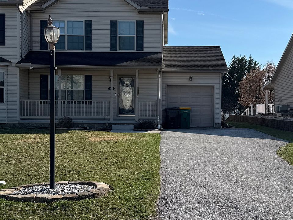 1st image of 83 Galaxy Dr
