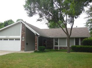 8217 E 135th St, Grandview, MO 64030